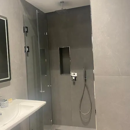 Arvi Boutique Hotel Lukovë