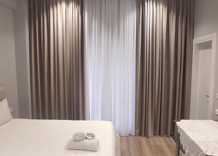 Arvi Boutique Hotel *
